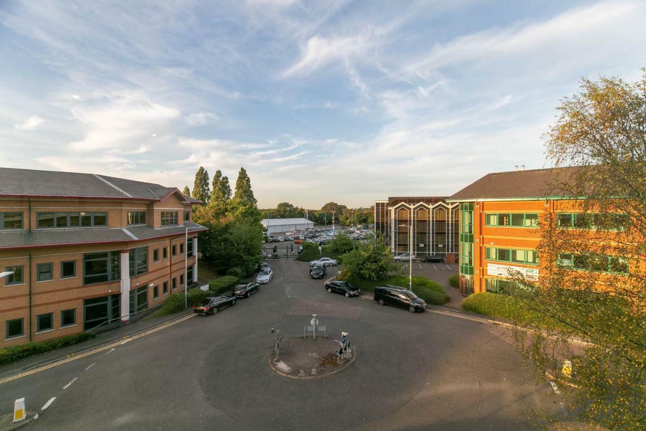 Harmondsworth Deluxe Apartments By Heathrow מראה חיצוני תמונה