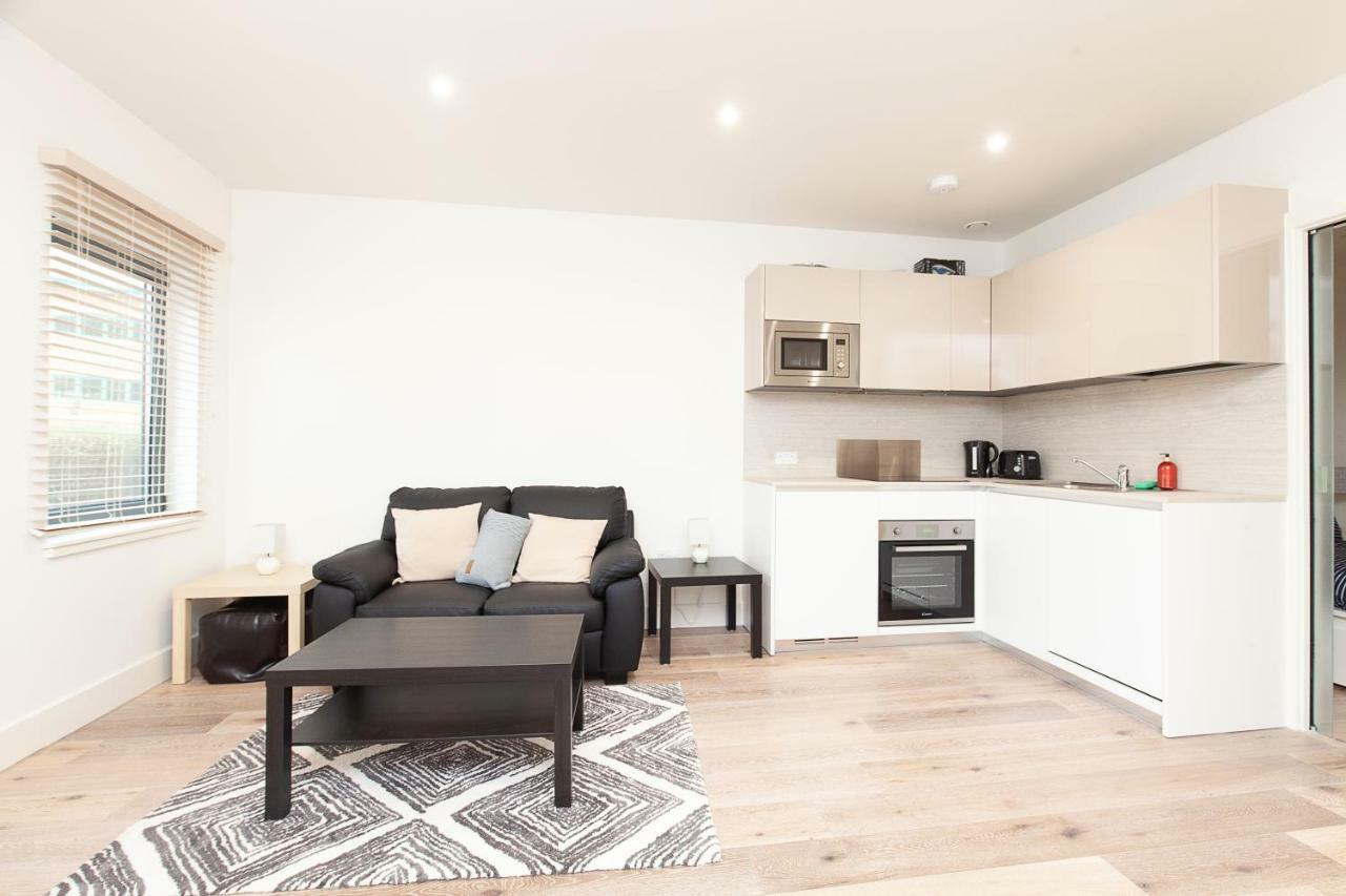 Harmondsworth Deluxe Apartments By Heathrow מראה חיצוני תמונה