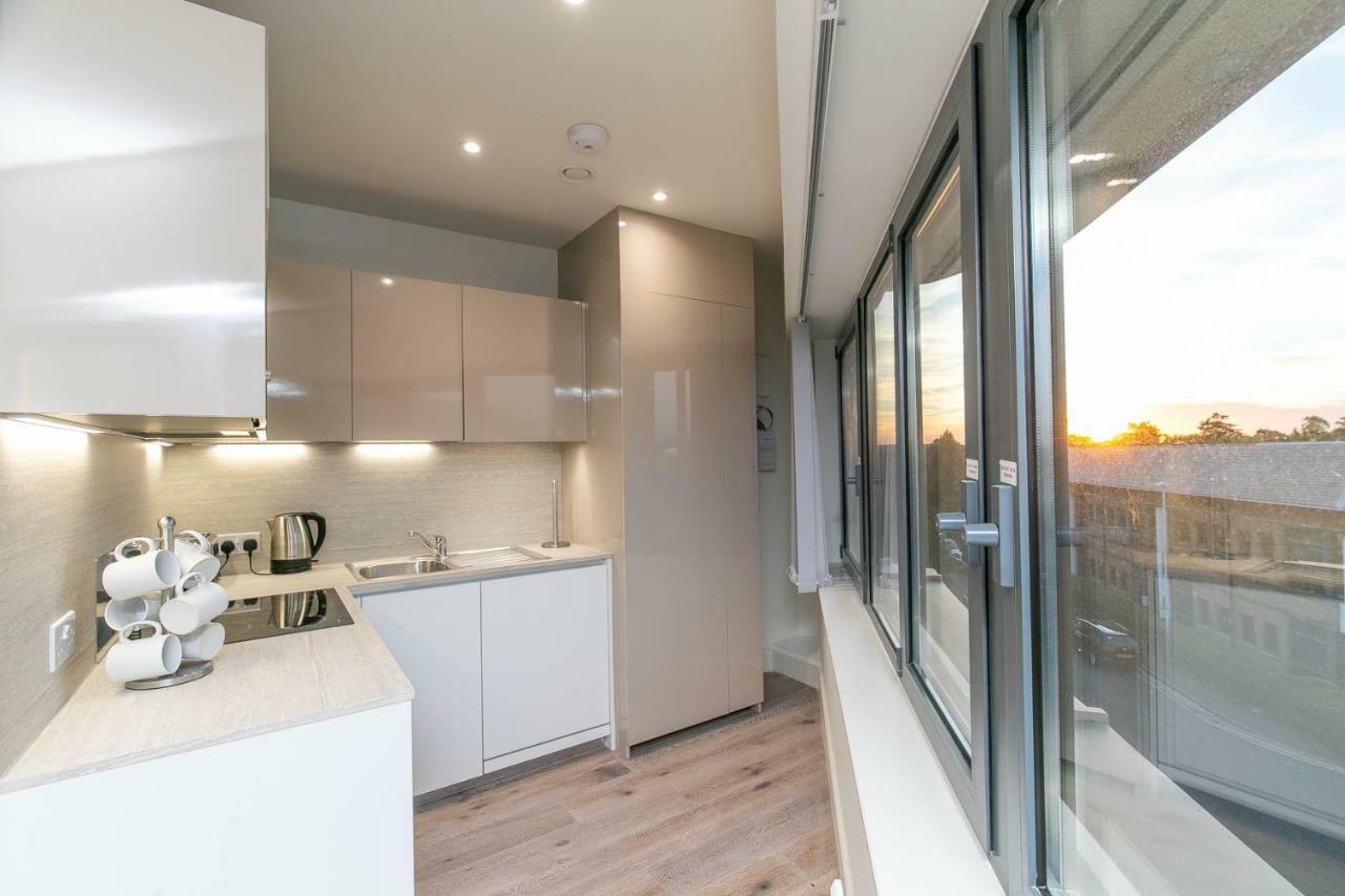 Harmondsworth Deluxe Apartments By Heathrow מראה חיצוני תמונה